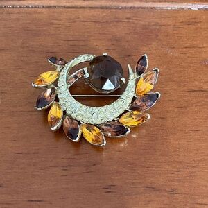Vintage Pell Costume Jewelry Brooch Pin